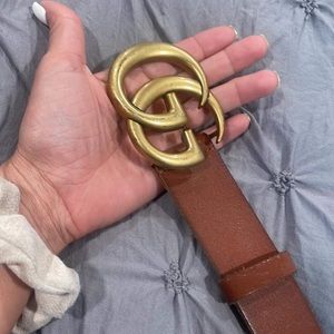 ✨Authentic GUCCI Belt sz 80 fits sz 4-6 pant or 26-28 sz waist.🥂
